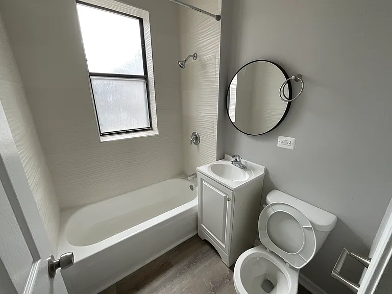 4631 S Lake Park — Photo 15