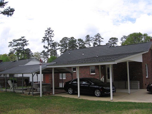 2nd image of 1701 Wallace Dr W