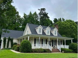 908 Stuart Dr, Mebane, NC 27302