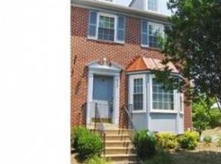 902 Smartts Ln NE, Leesburg, VA 20176