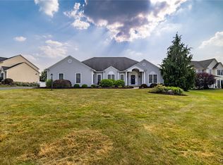 7937 Haddon Hall Way, Baldwinsville, NY 13027