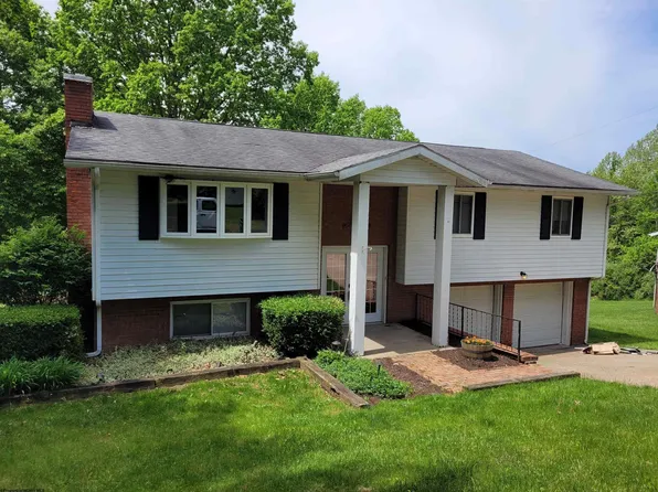 237 Hilltop Dr, Bridgeport, WV 26330