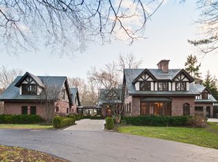 635 E Westminster Rd, Lake Forest, IL 60045