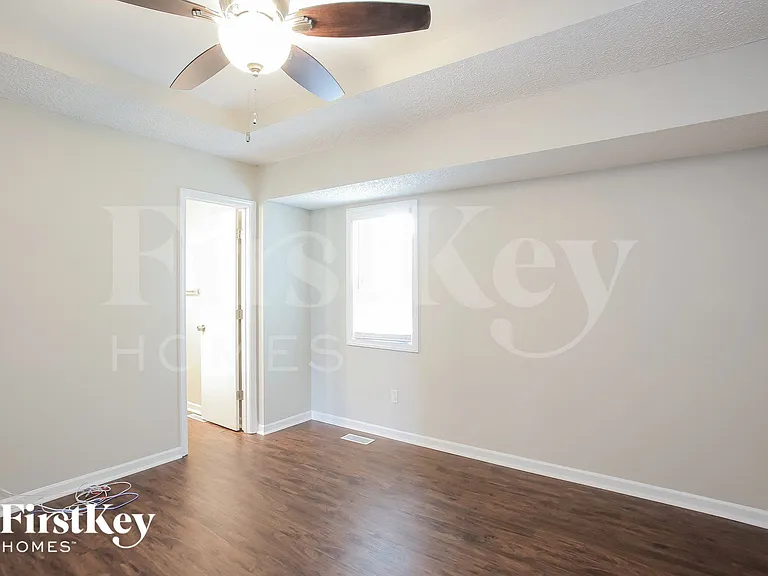 8033 N Everton Ave — Photo 7
