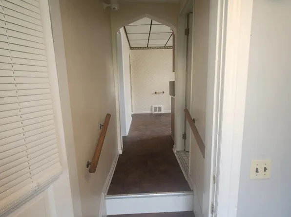 5404 State Rd, Cleveland, OH 44134