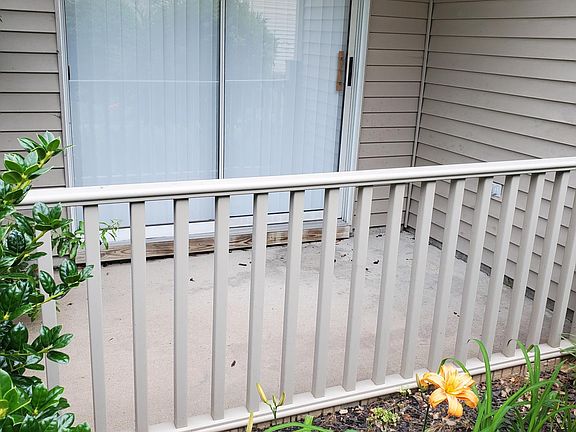 5th image of 516 Thorncliff Dr APT 101