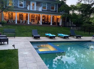 1200 Sugartown Rd, Berwyn, PA 19312