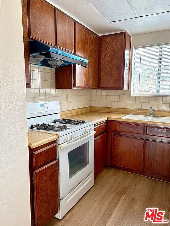 Building Photo - 207 E Avenue 39 #205