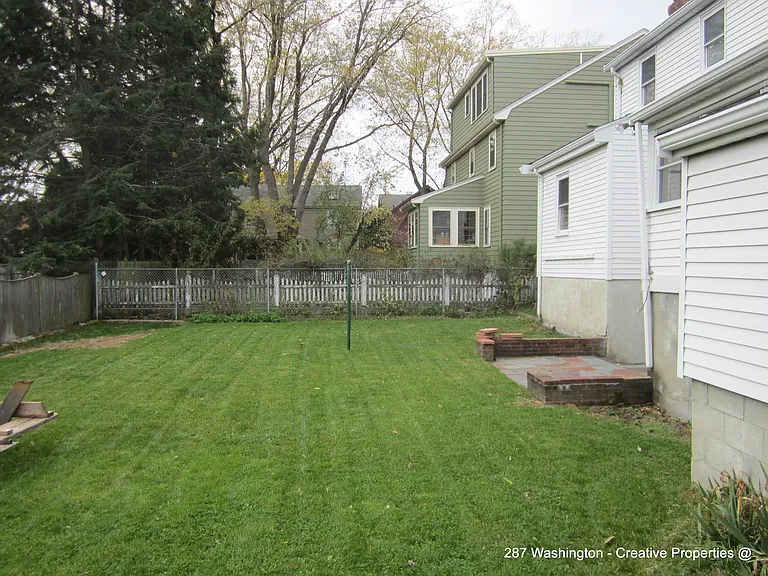 287 Washington St — Photo 15