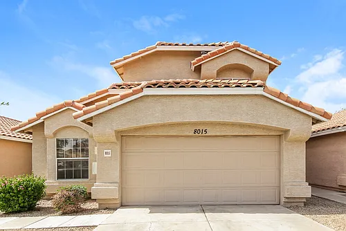 8015 W Laurel Ln Photo 1