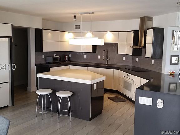 4th image of 19355 Turnberry Way APT 16GR