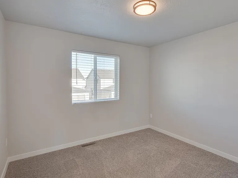 319 S Riggs Spring Ave — Photo 9