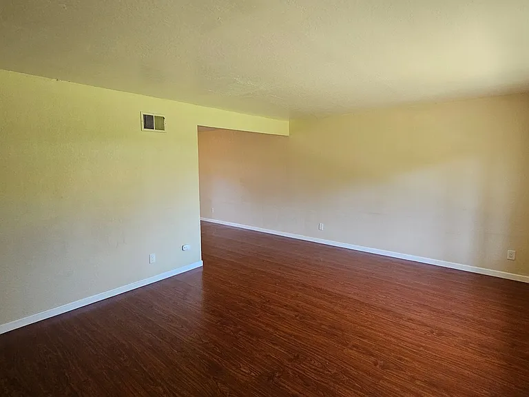 3193 Tonopah Ct — Photo 8