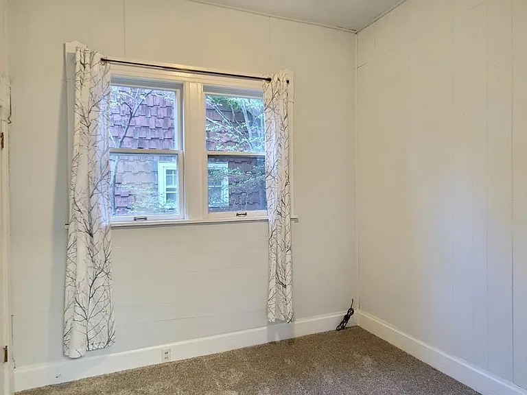 506 Dupage St — Photo 13