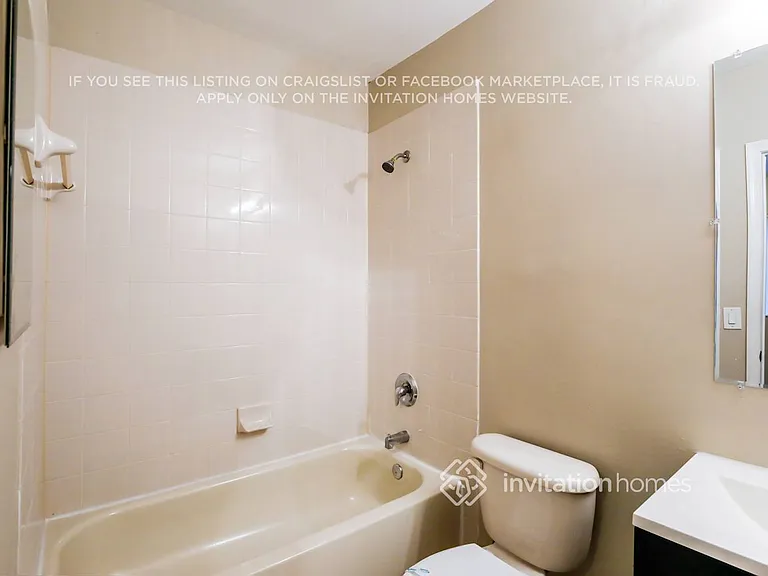 8214 SW 29th St #104 — Photo 16