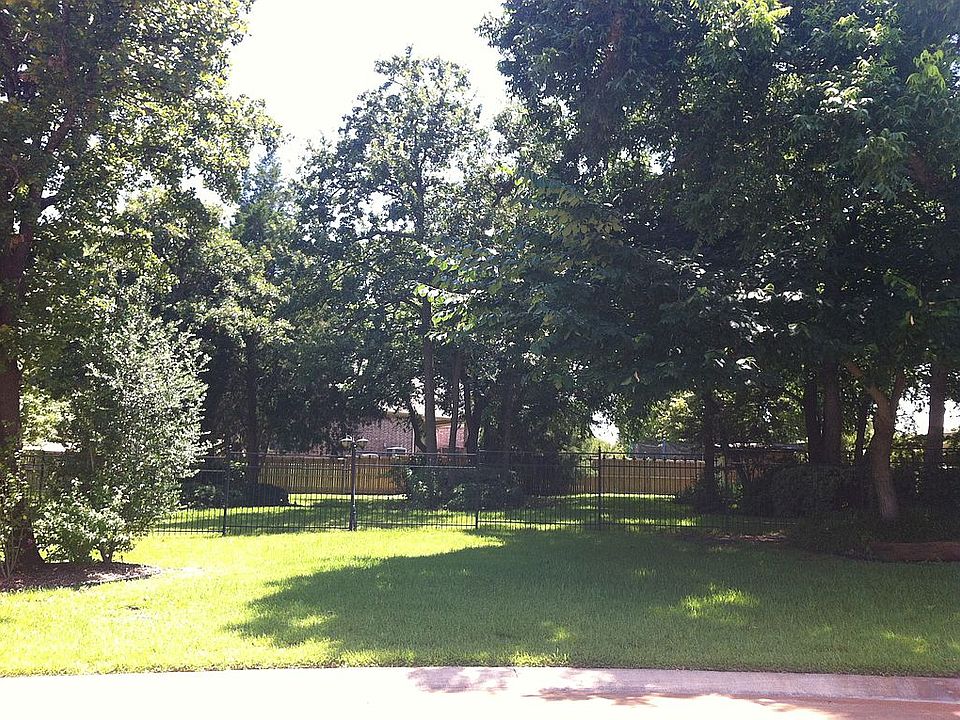 1st image of 808 Jennifer Court