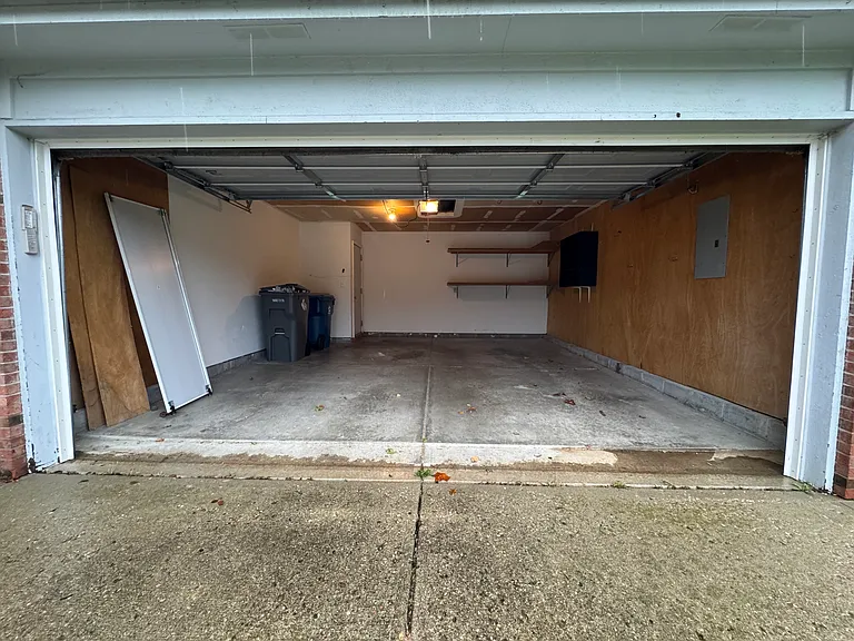6947 Raritan Dr — Photo 22