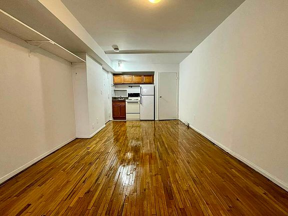 5th image of 122 E 13th St APT Llc