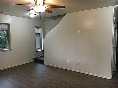 4 bed, 4.5 bath, 1640 sqft, $3,600 — Photo 3