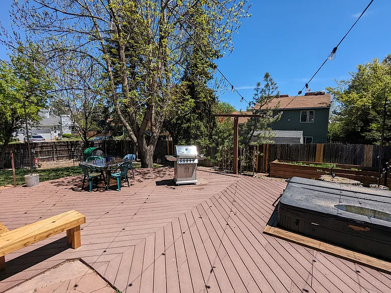 3100 Crockett St — Photo 10