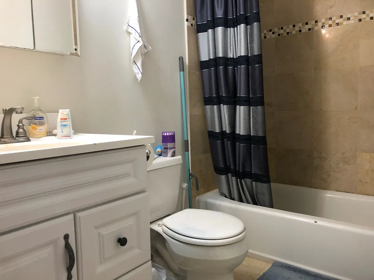 Building Photo - 84 Gainsborough St #106W
