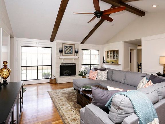 4th image of 10047 Briar Forest Dr