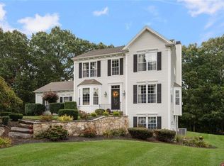 217 Castle Rocks Rd, Warwick, RI 02886