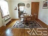5th image of 404 W Brown St