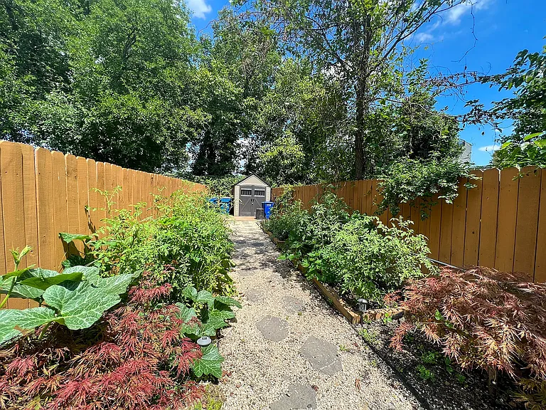 1821 Providence St NE #4 — Photo 19