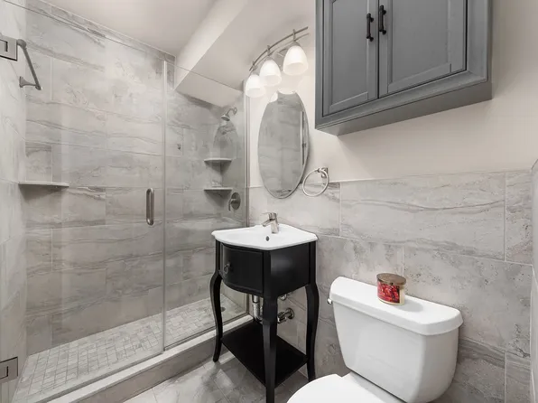 310 Lexington Avenue image 5 of 5