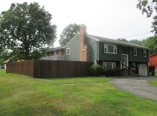126 Ferry Rd, Salisbury, MA 01952