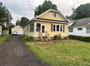81 Hinchey Rd, Rochester, NY 14624