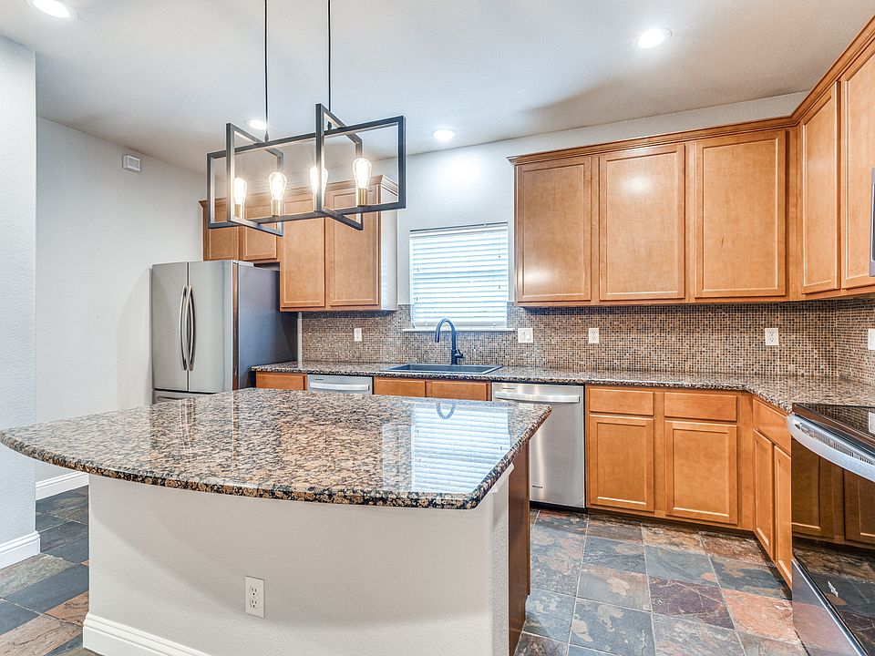 2700 Merida | Beautiful Duplex with all the comfort of home | Kitchen View A
