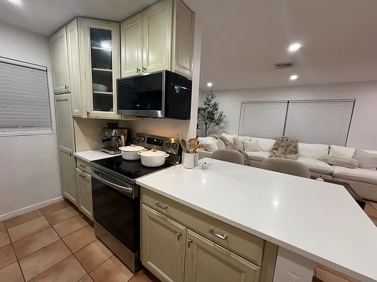 3021 Albatross Rd #1 — Photo 3
