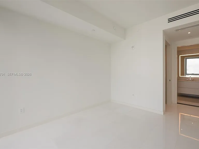 300 Biscayne Boulevard Way #4708W — Photo 17