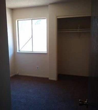 1st bdrm good size roo