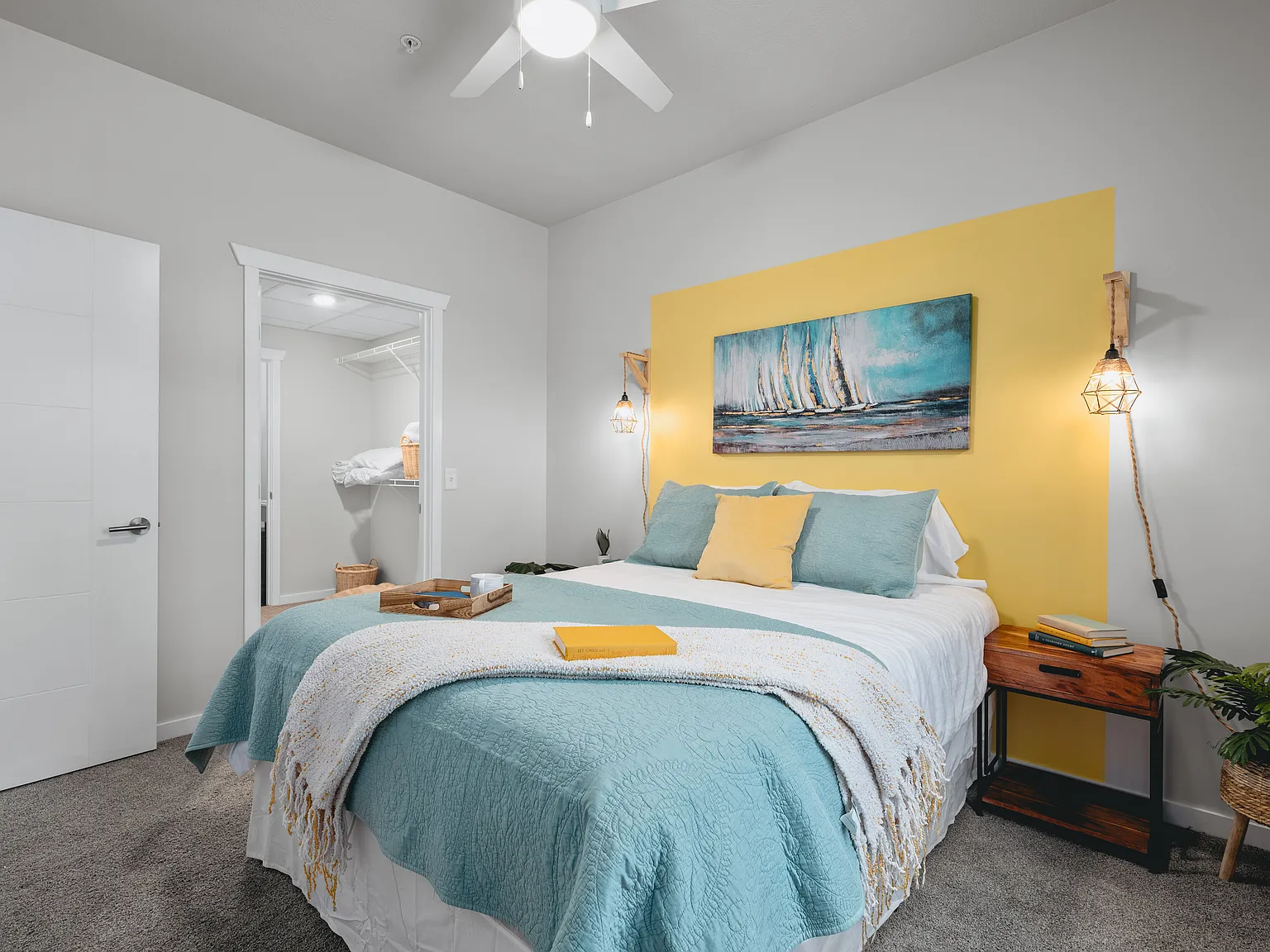 2 bed, 955 sqft, $1,800 — Photo 2