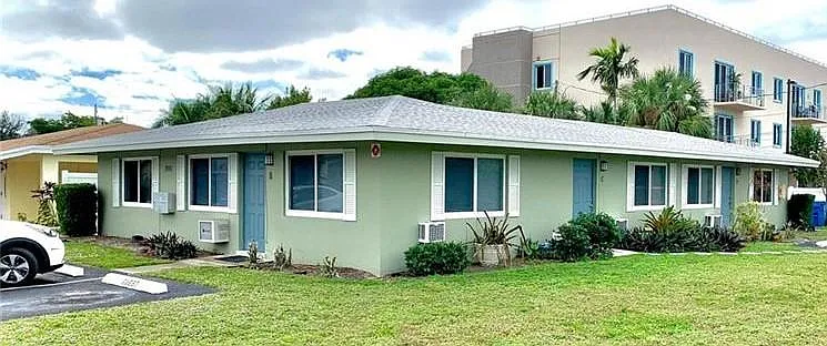 3441 NE 16th Ave — Photo 3