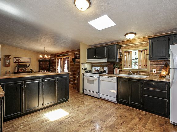 4th image of 139 Saint Pauls Dr