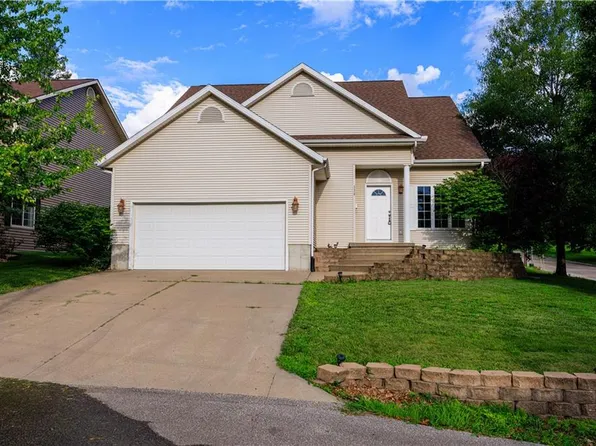 126 Memory Ln, Maryville, MO 64468