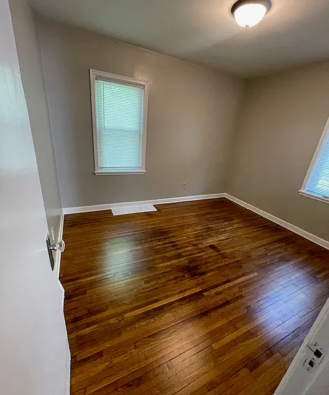 2015 Russell Ave N — Photo 11