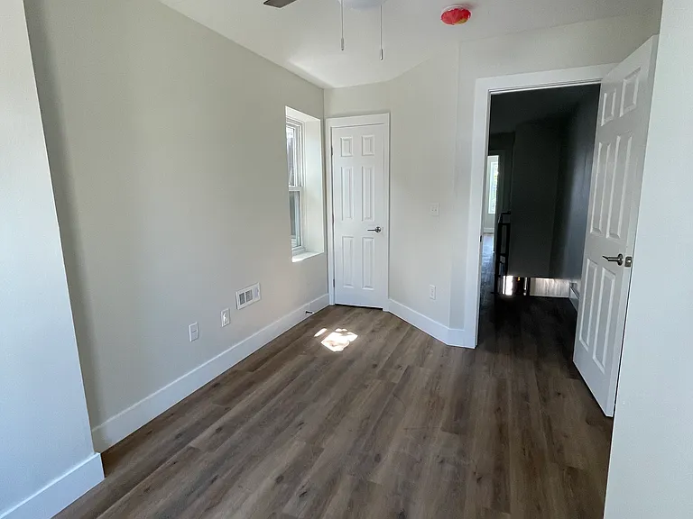 4245 Pennsgrove St — Photo 22