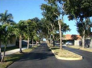 9882 SW 164th Pl, Miami, FL 33196