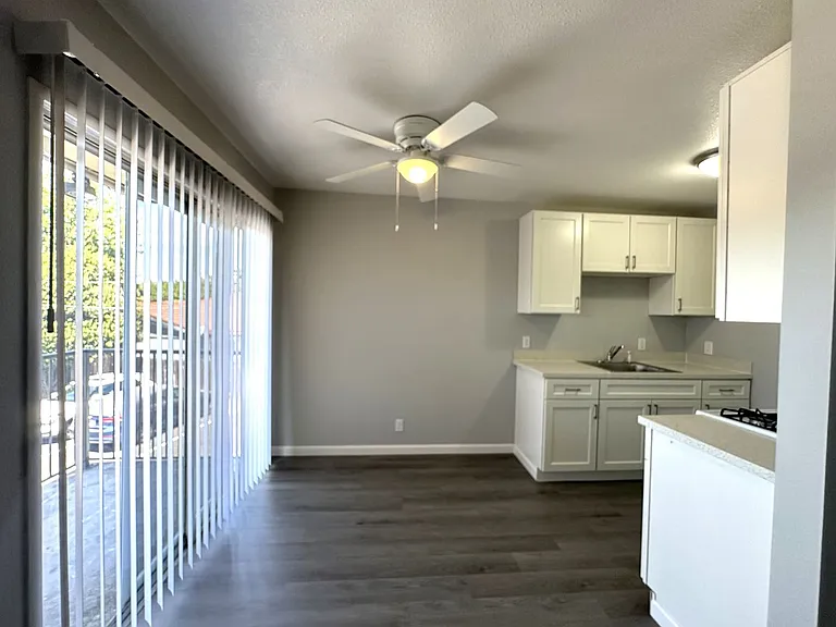 5324 Holiday Dr. — Photo 7
