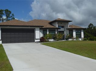 1015 Greenwood Ave, Lehigh Acres, FL 33972