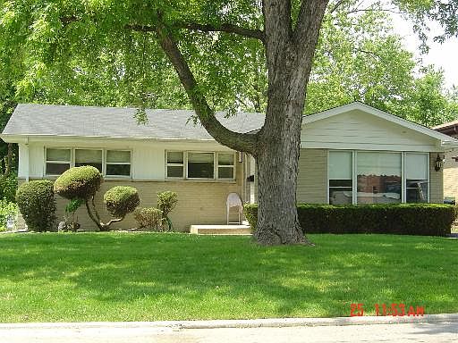 1st image of 9514 N Tripp Ave