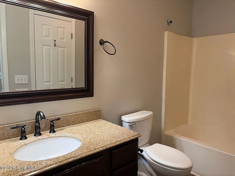 3009 Mulberry Ln #F — Photo 12