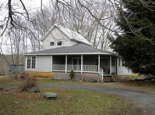12 Riverside Dr, Hawley, PA 18428