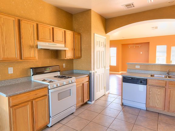 5th image of 4541 Deer Springs Dr