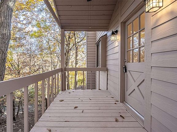 5th image of 200 Villa Rd Unit 126